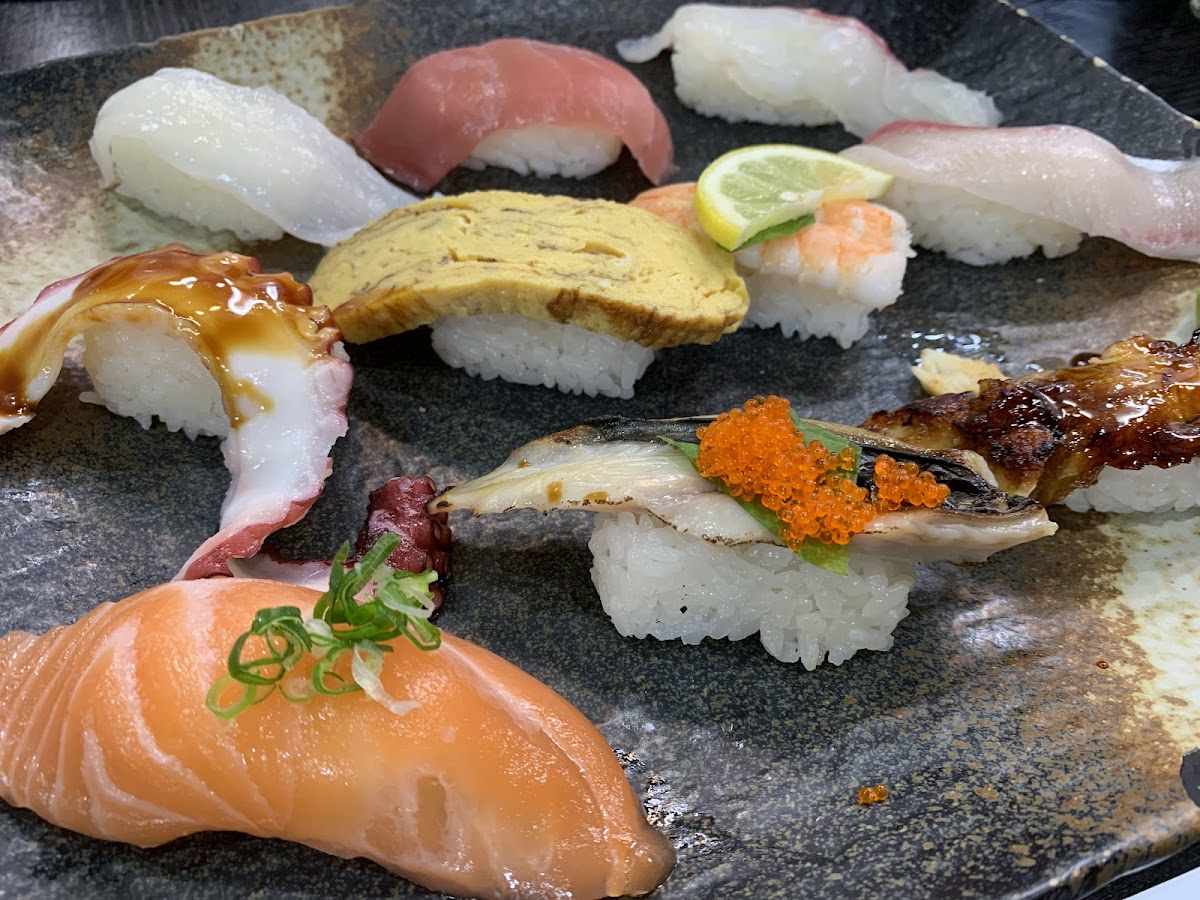 Sushi Ikuyoshi Photos 2